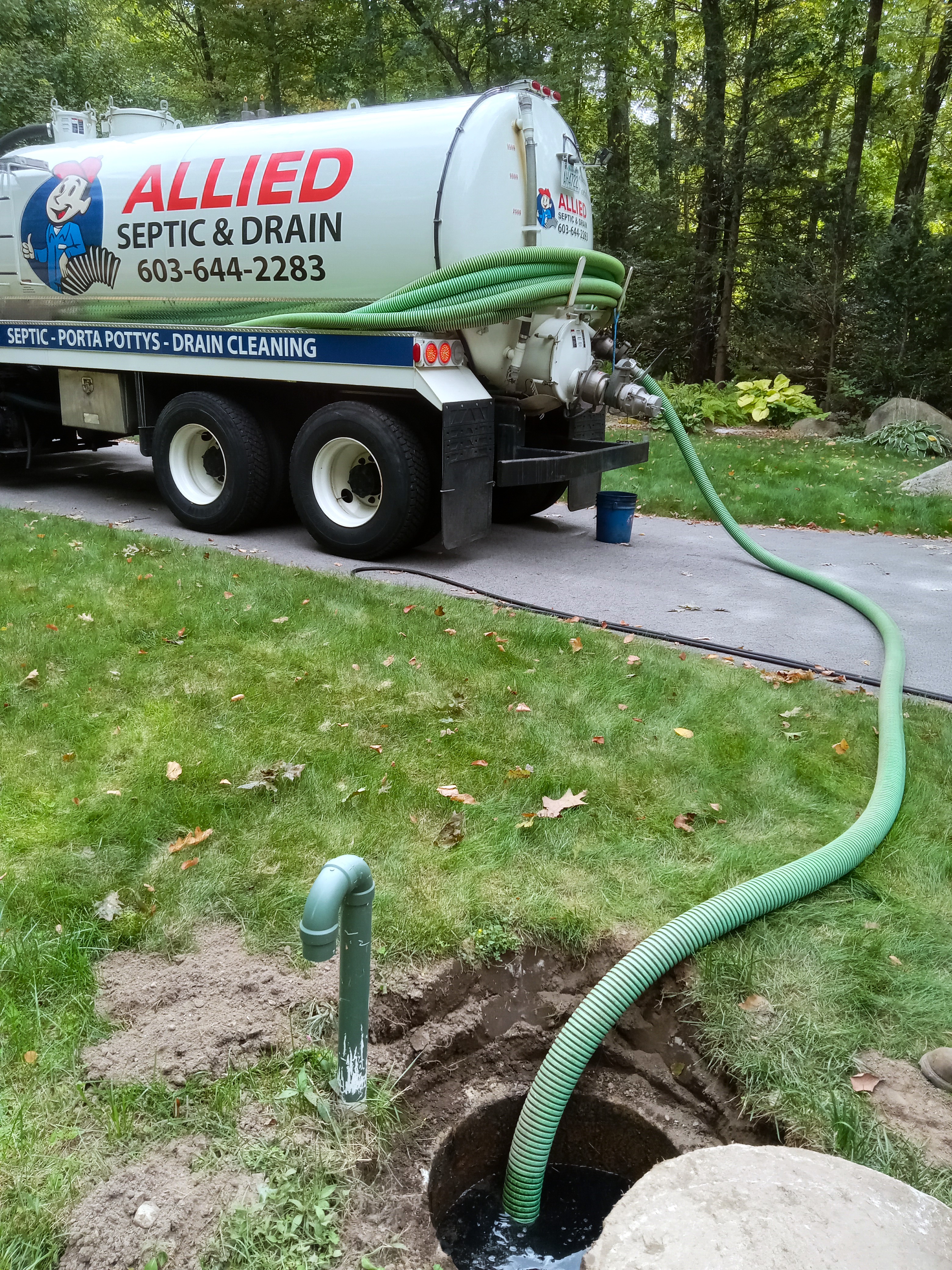 septic services truck